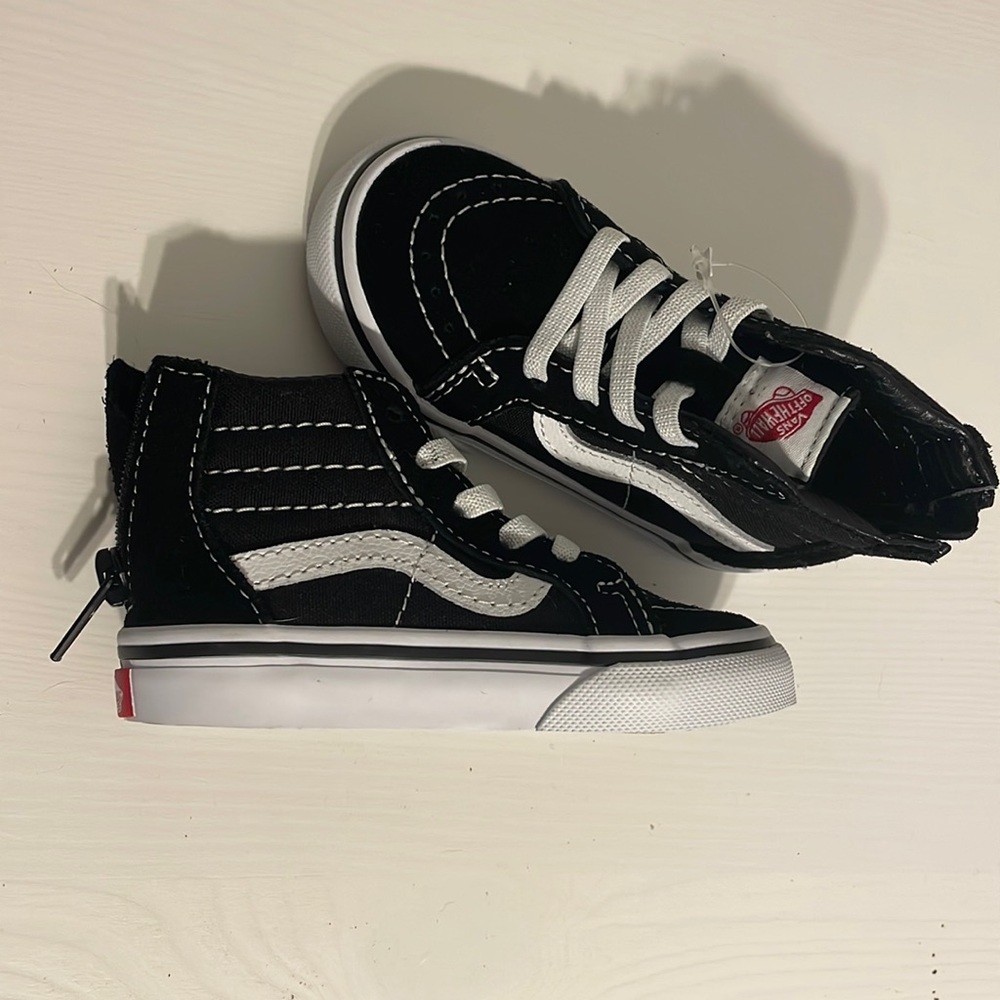 VANS TODDLER SK8-HI ZIP SHOE Toddler size 6